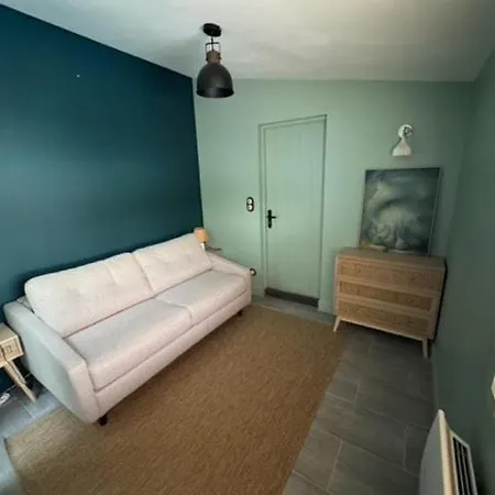 Au Coeur De - 10min Du Centre-ville Et De La Gare - Piscine - 4 8 Personnes Villa